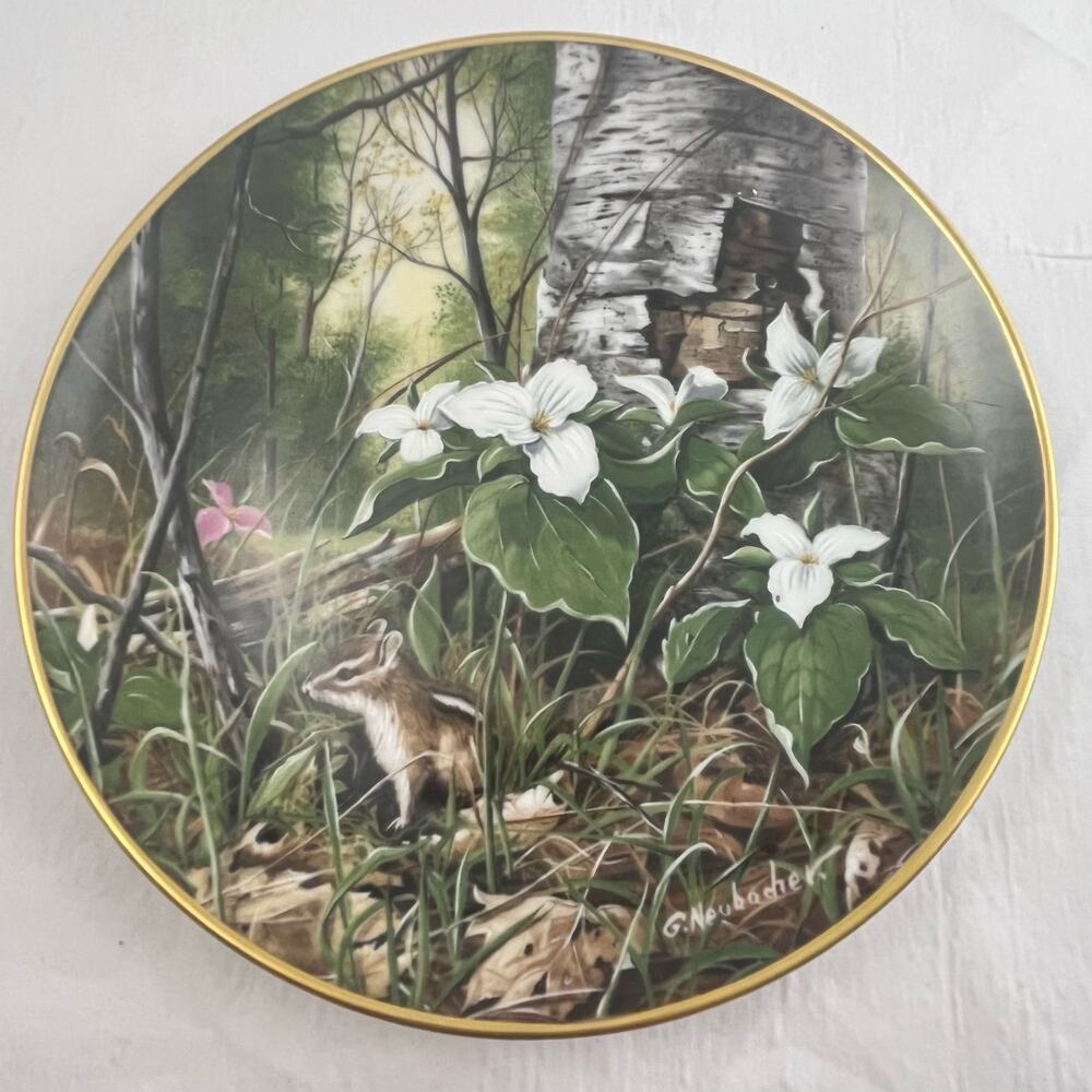 Trillium First Edition Plate in the Wildflowers Series by Gerda Neubacher 1299